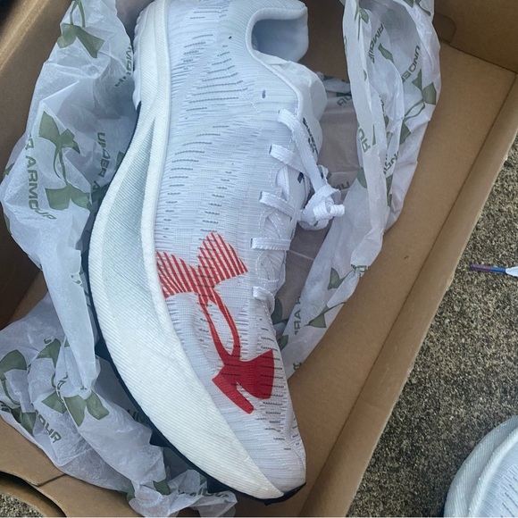 UA Shakedown Elite 3 Mid Distance
Unisex Track Spikes - Picture 3 of 14